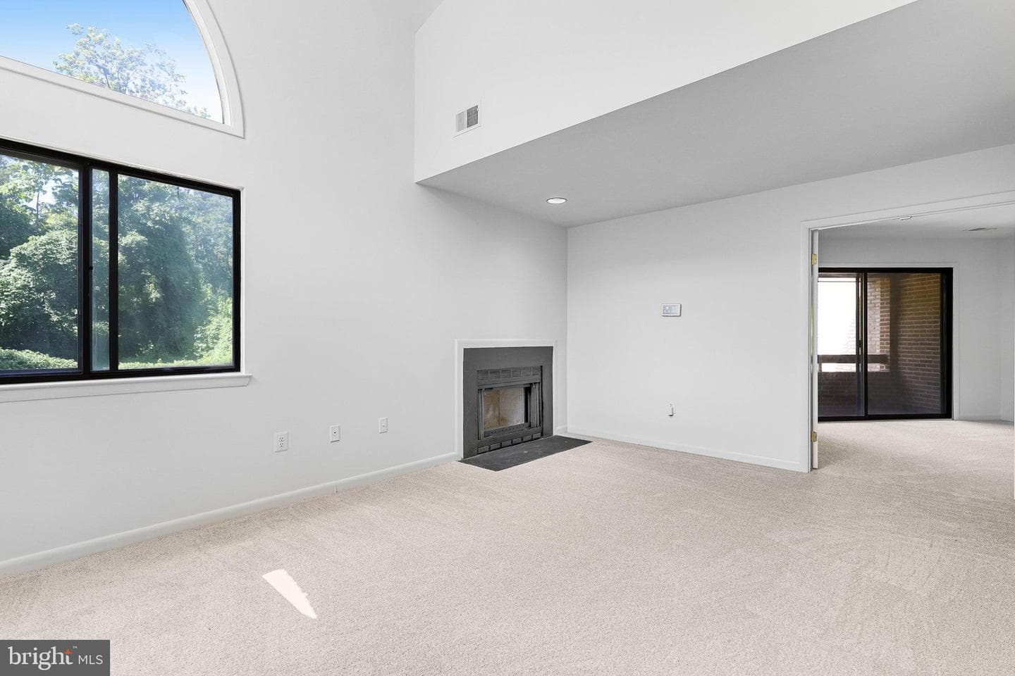 5201 King Charles Way #2-20 photo 19