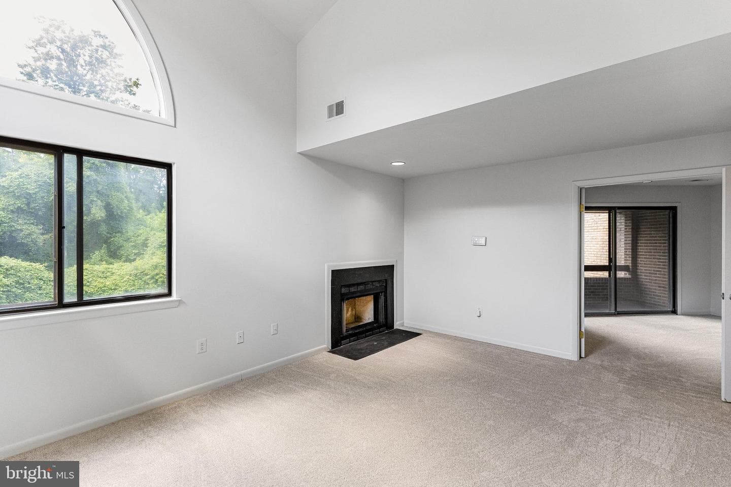 5201 King Charles Way #2-20 photo 21