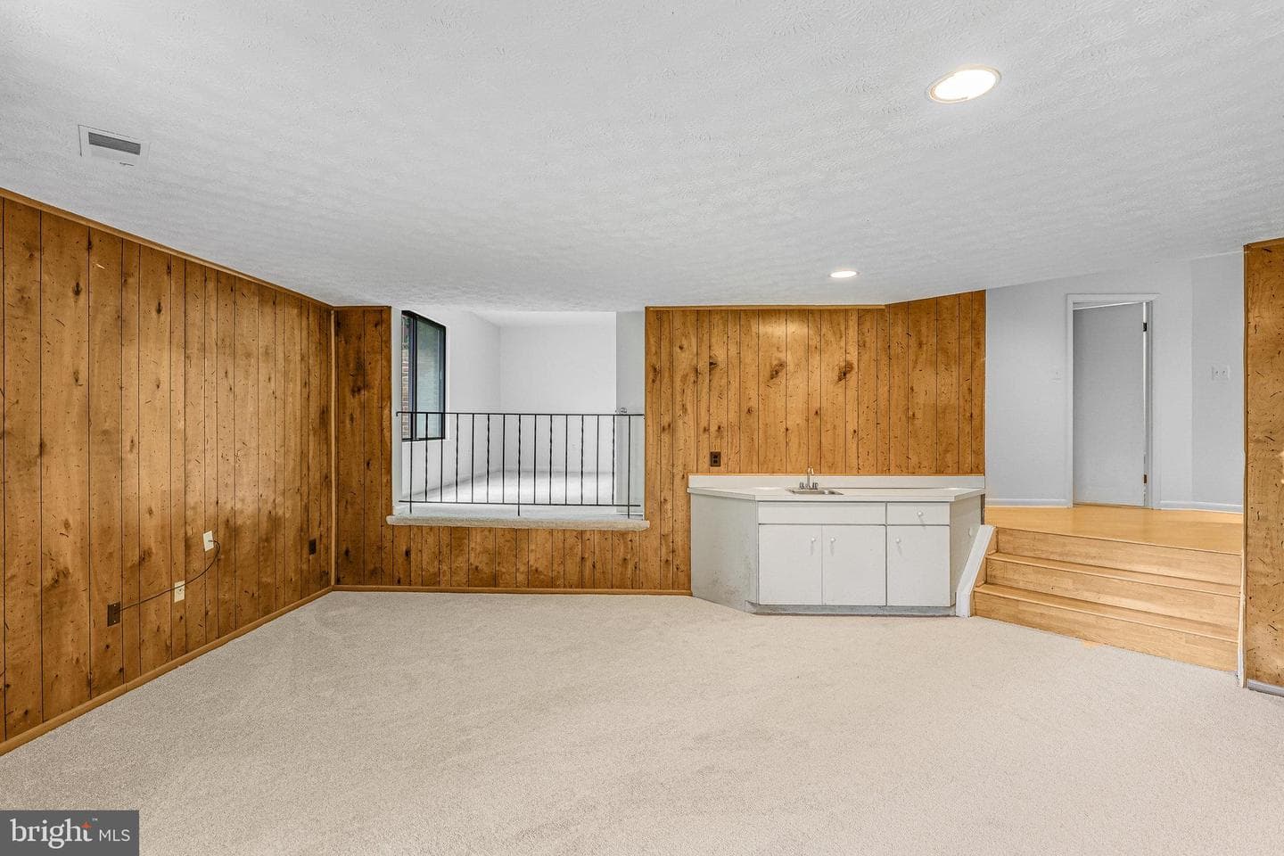 5201 King Charles Way #2-20 photo 34
