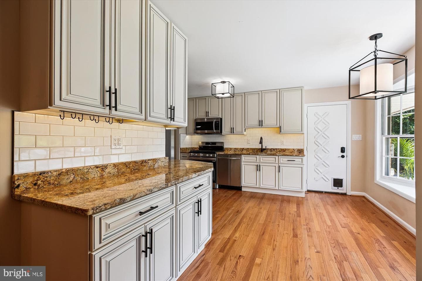 14908 Flintstone Lane photo 13