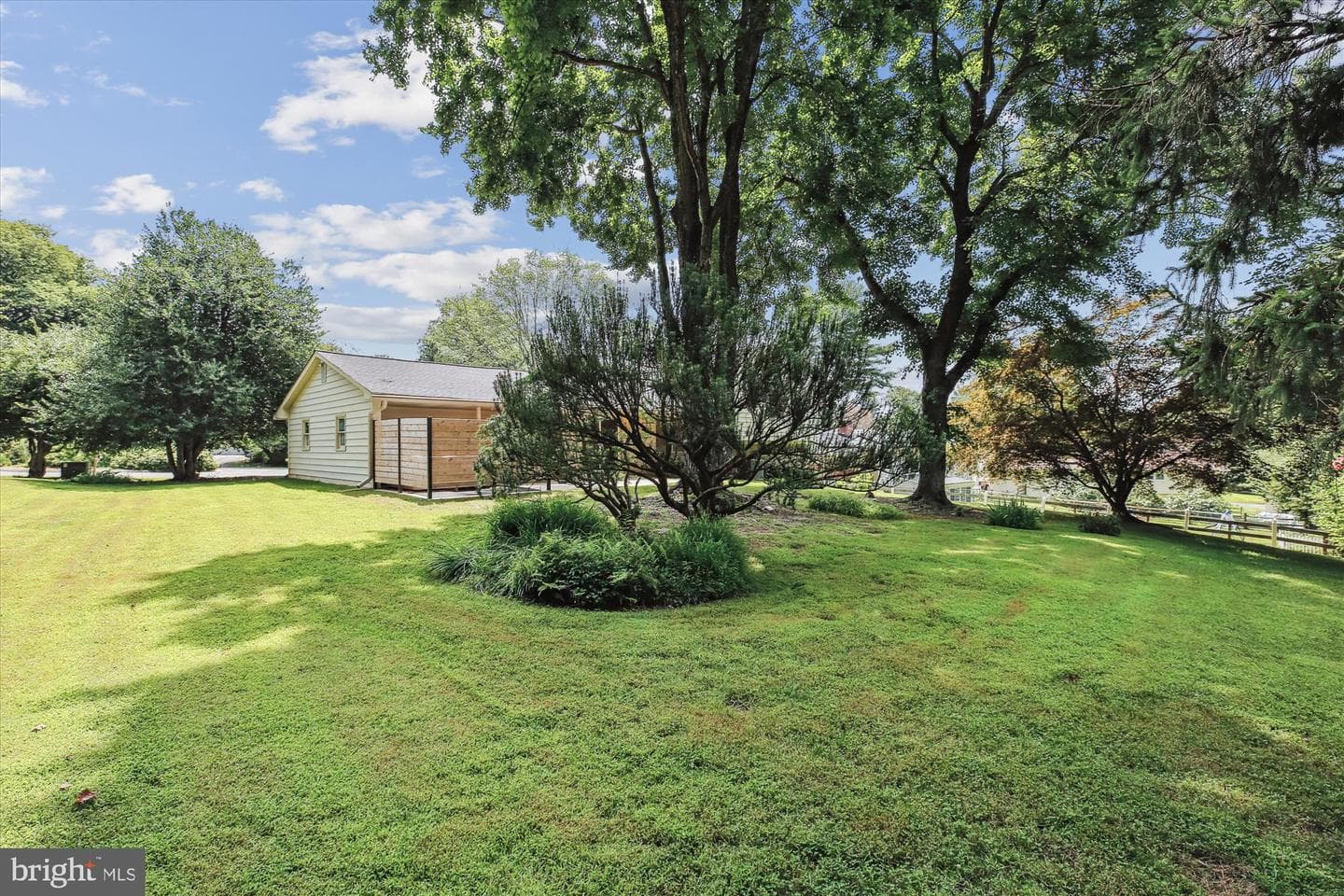 14908 Flintstone Lane photo 9