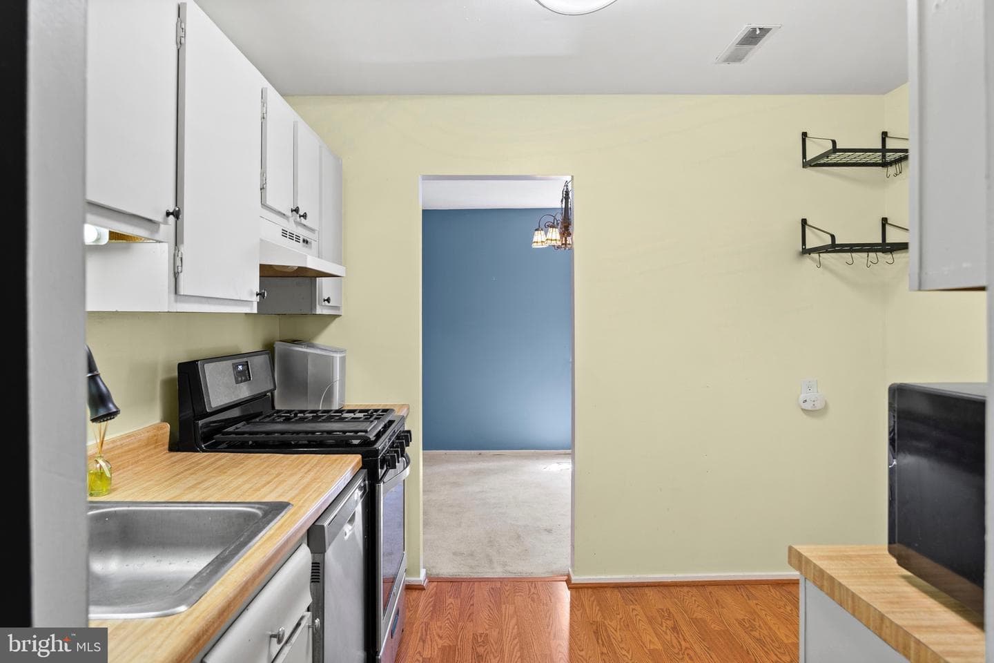 19317 Club House Road #201 photo 5