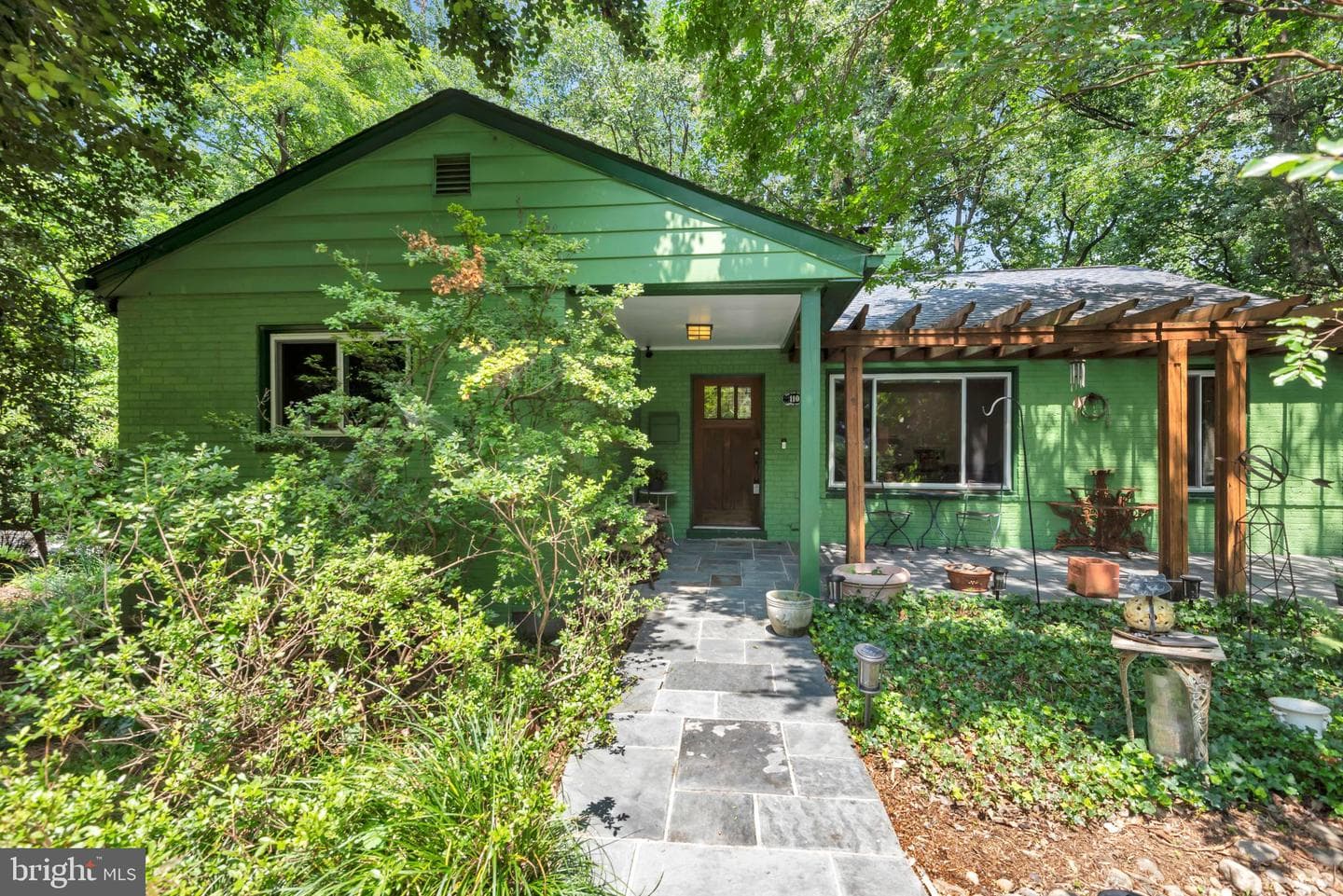110 Devon Court photo 1