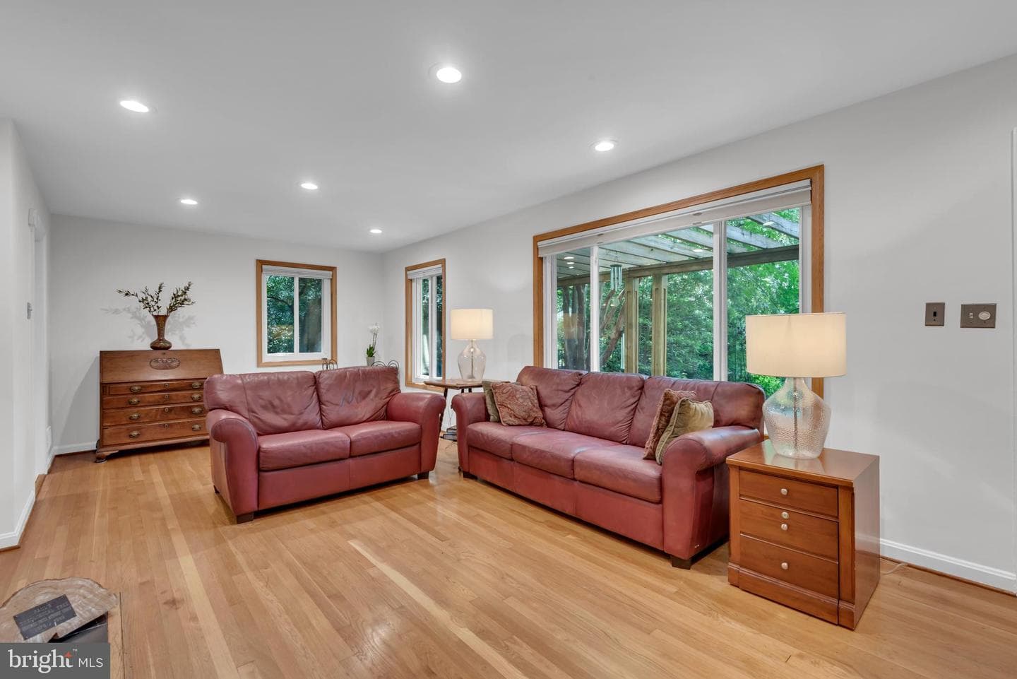 110 Devon Court photo 11