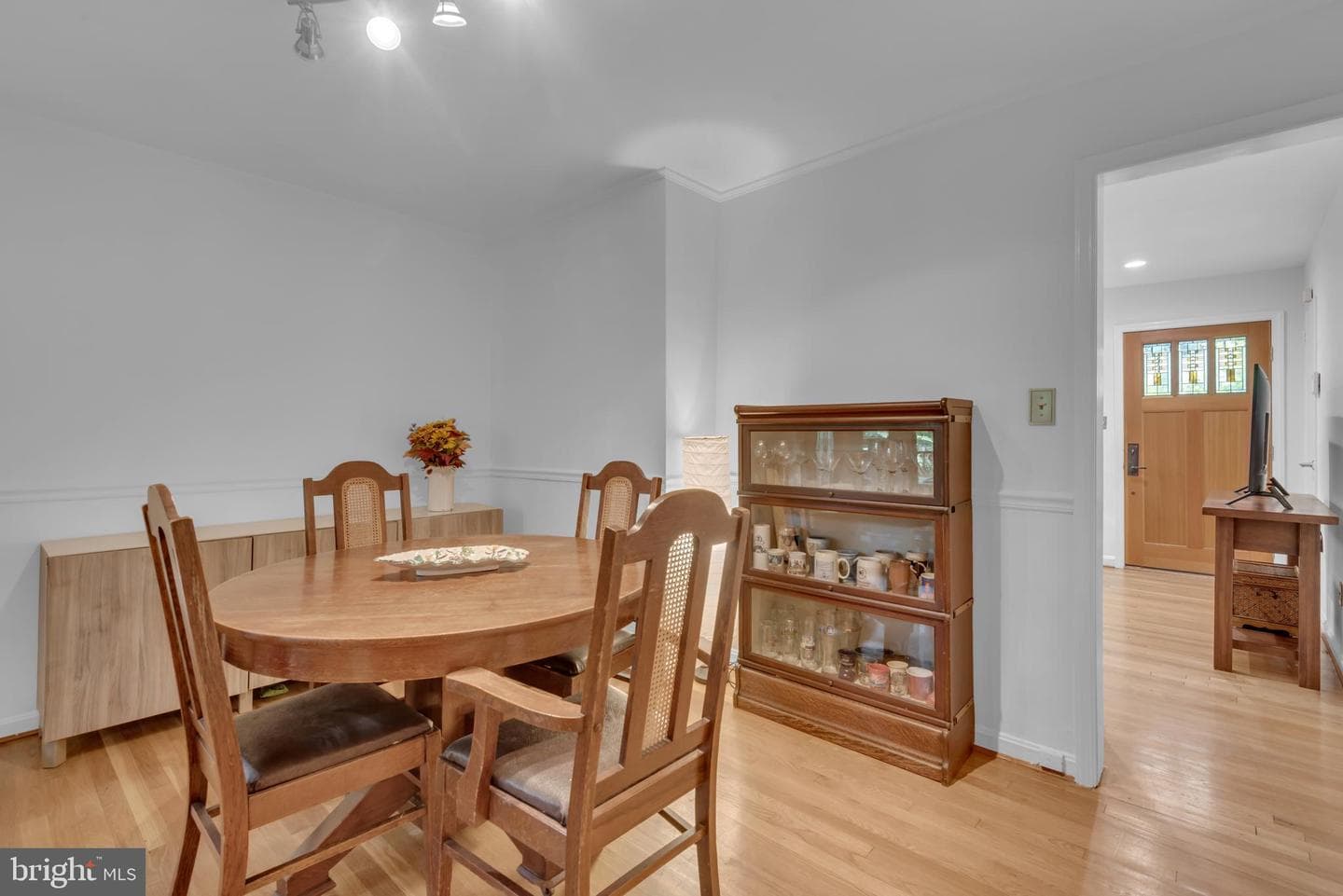 110 Devon Court photo 22
