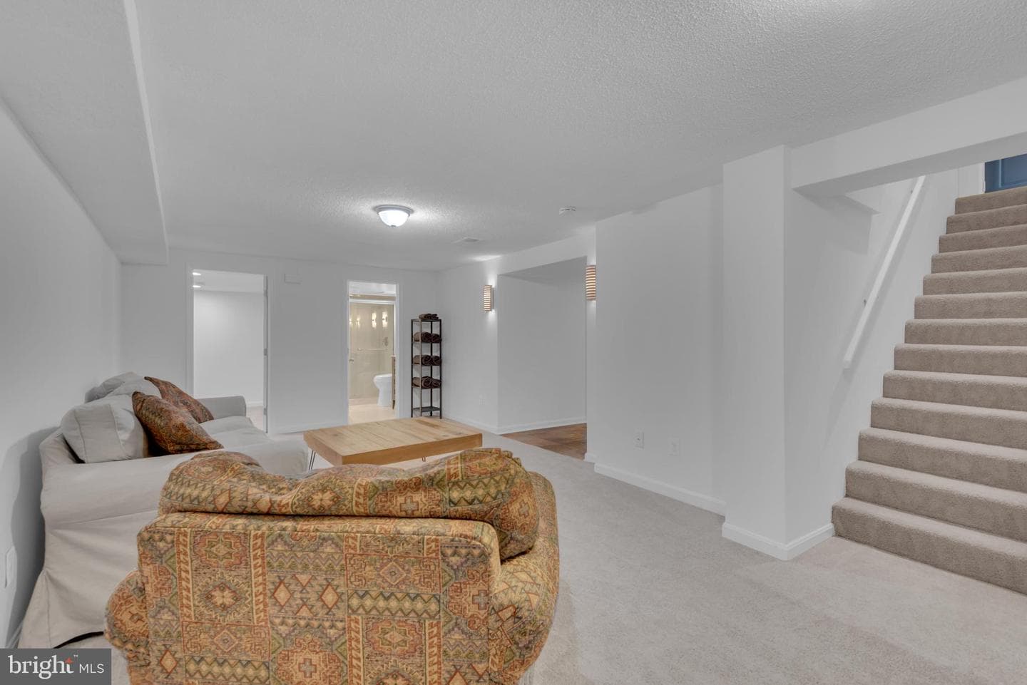 110 Devon Court photo 33