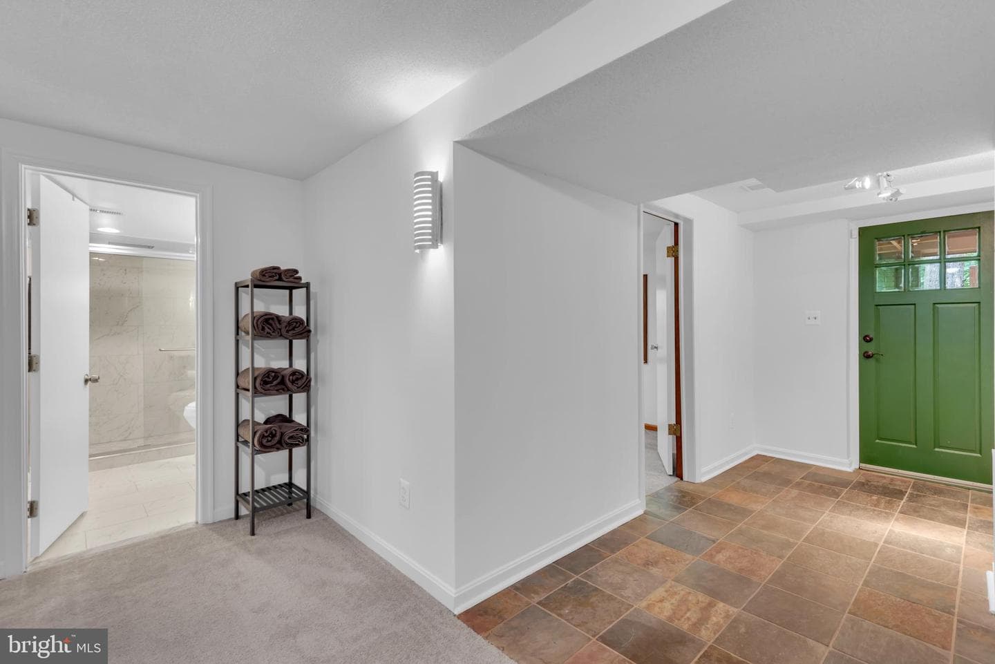 110 Devon Court photo 36