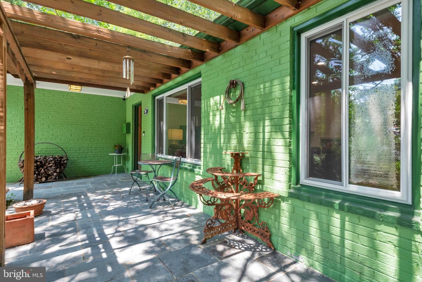 110 Devon Court photo 4