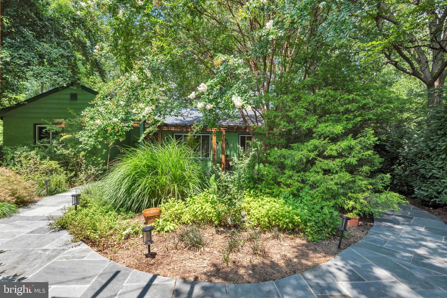 110 Devon Court photo 6