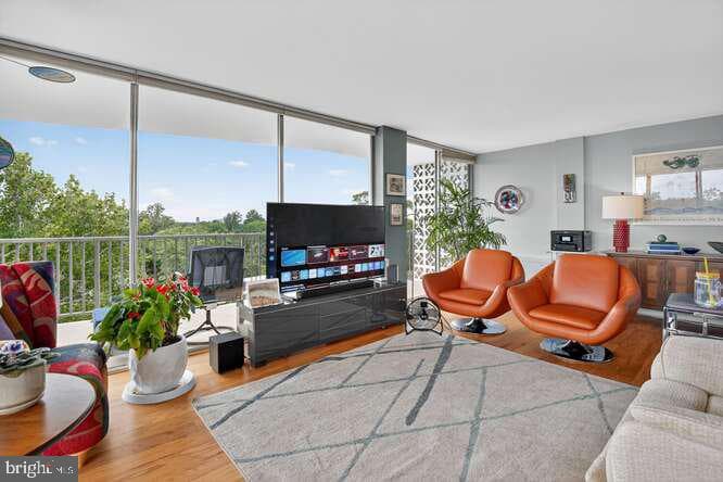 3333 University Boulevard W #702 photo 3