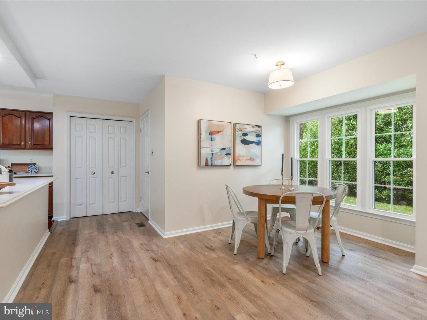 8504 Silverfield Circle photo 14