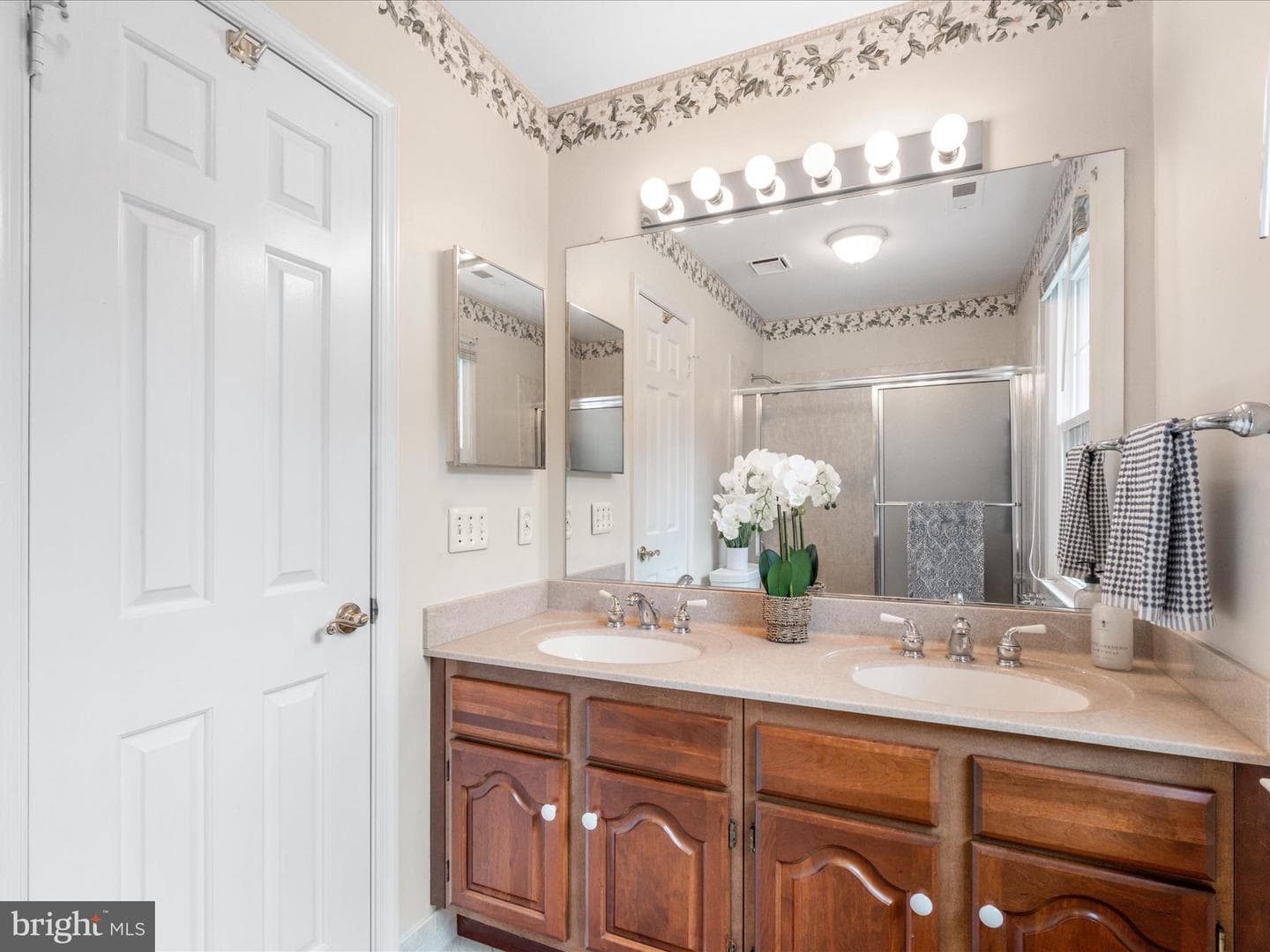 8504 Silverfield Circle photo 23