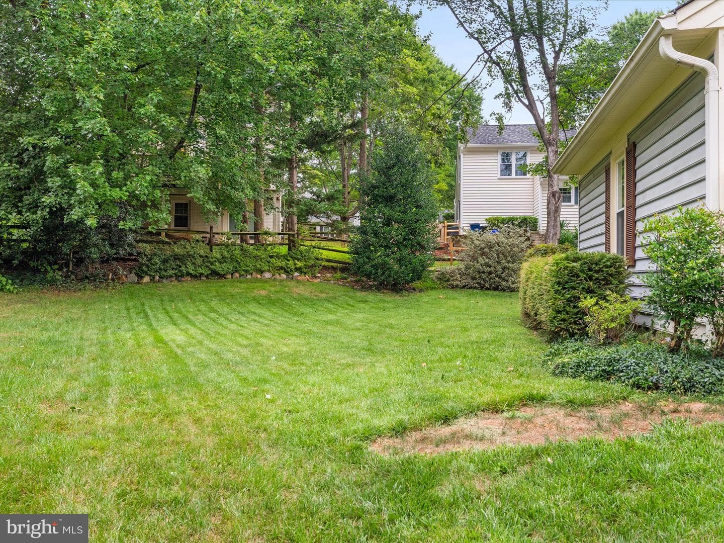 8504 Silverfield Circle photo 34