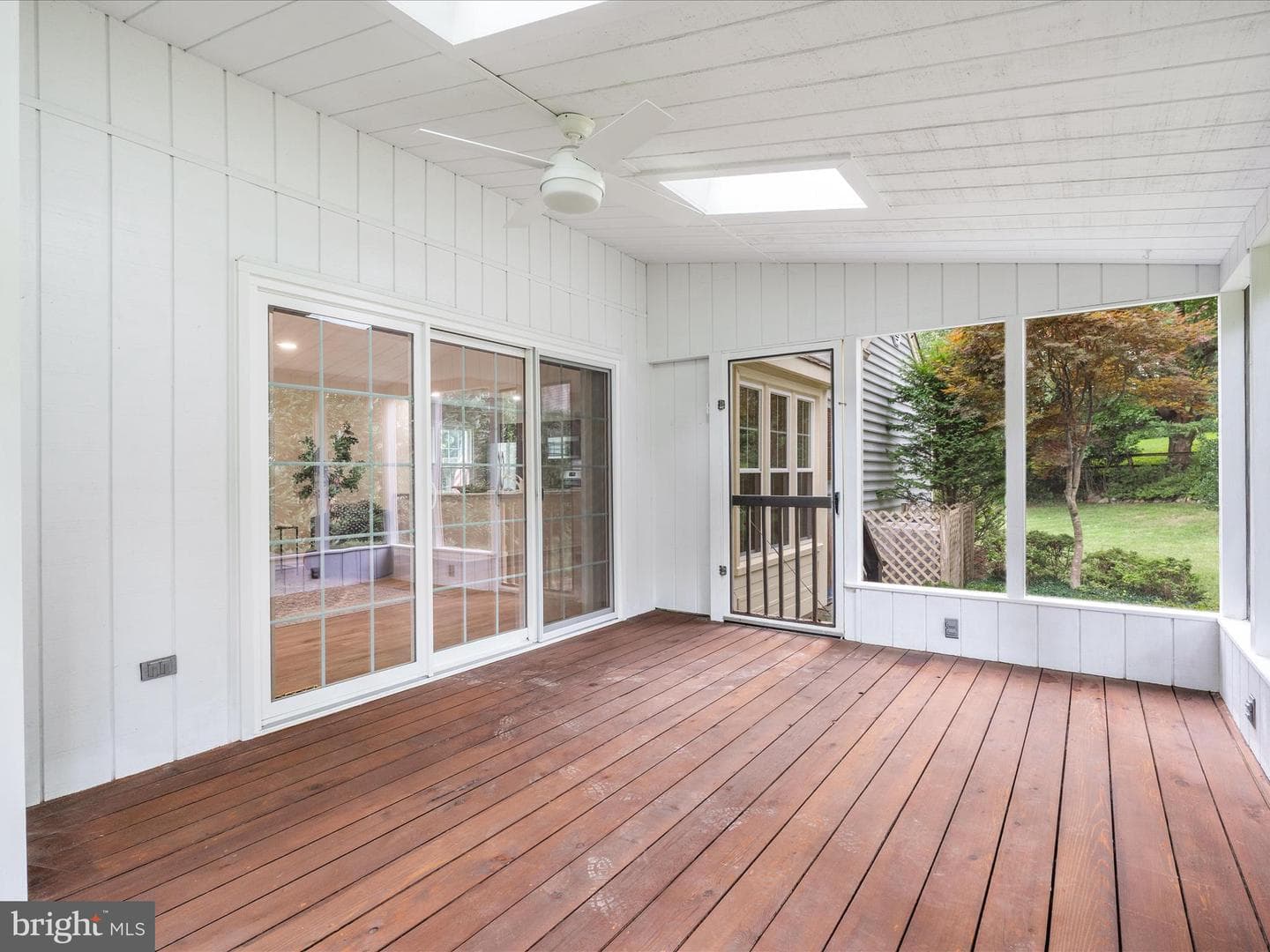 8504 Silverfield Circle photo 5