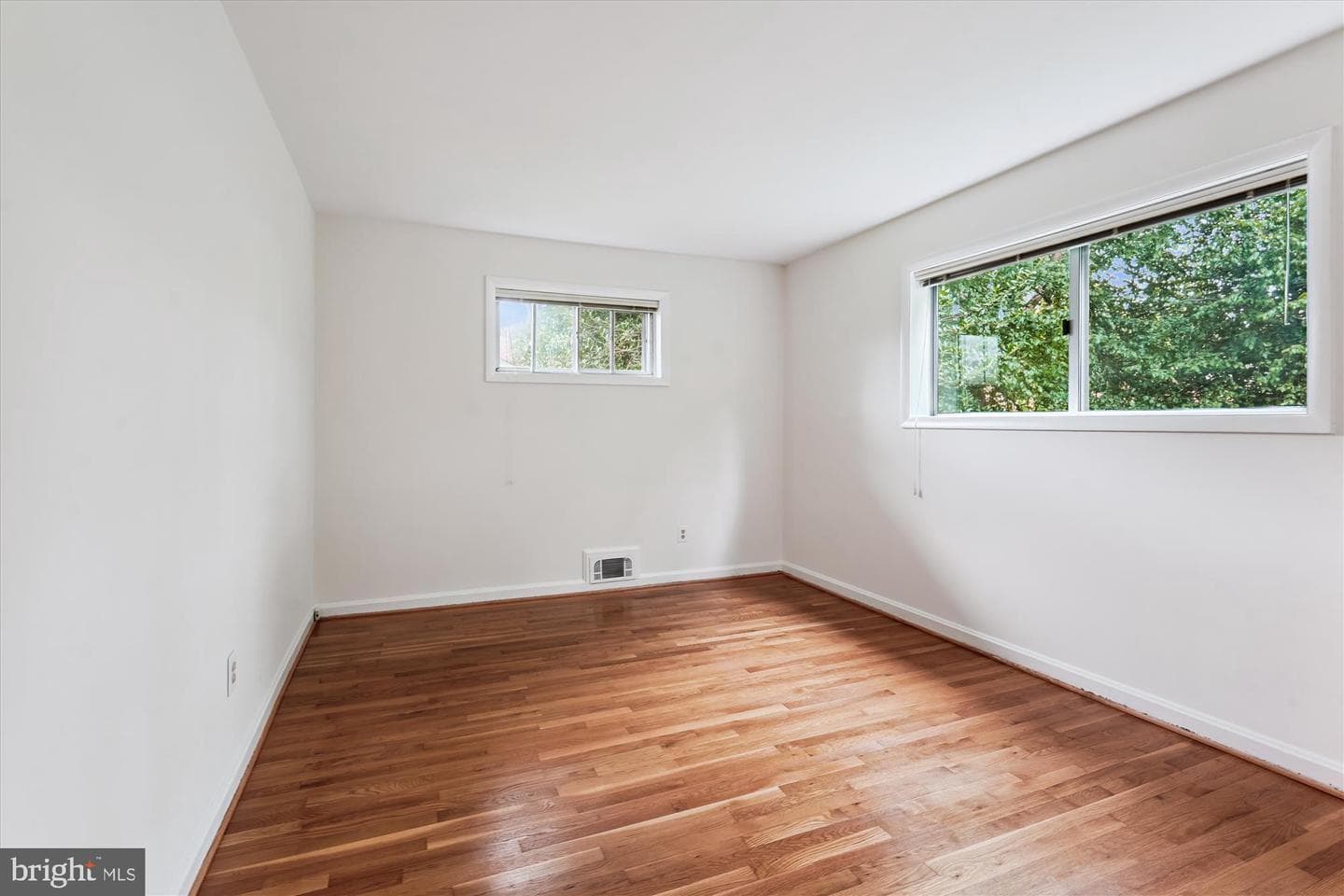 9902 Carnegie Terrace photo 11