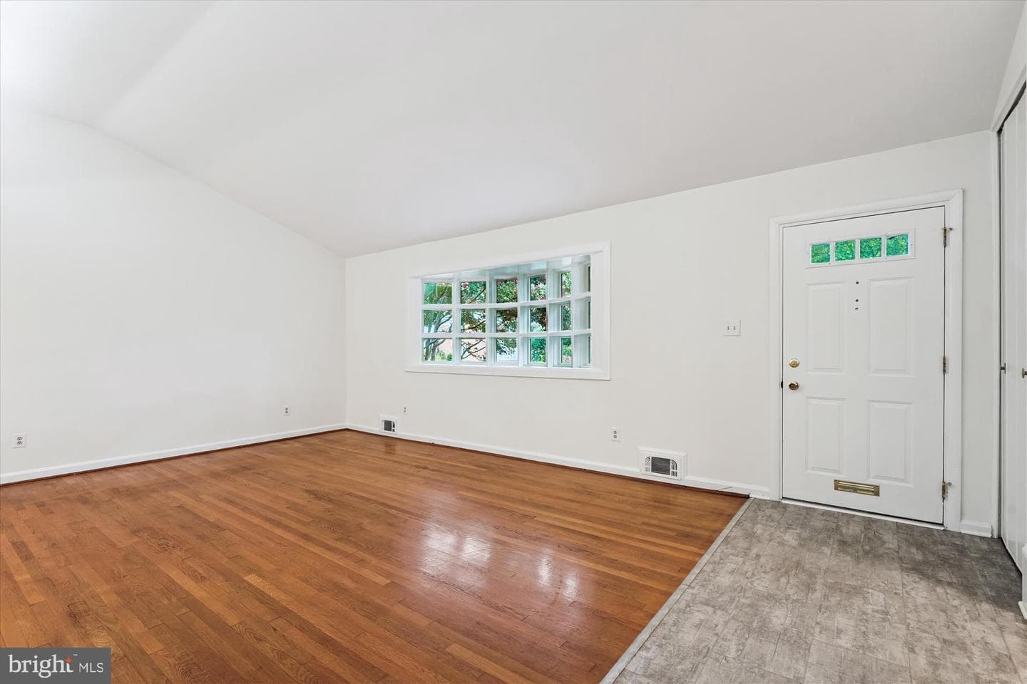 9902 Carnegie Terrace photo 4