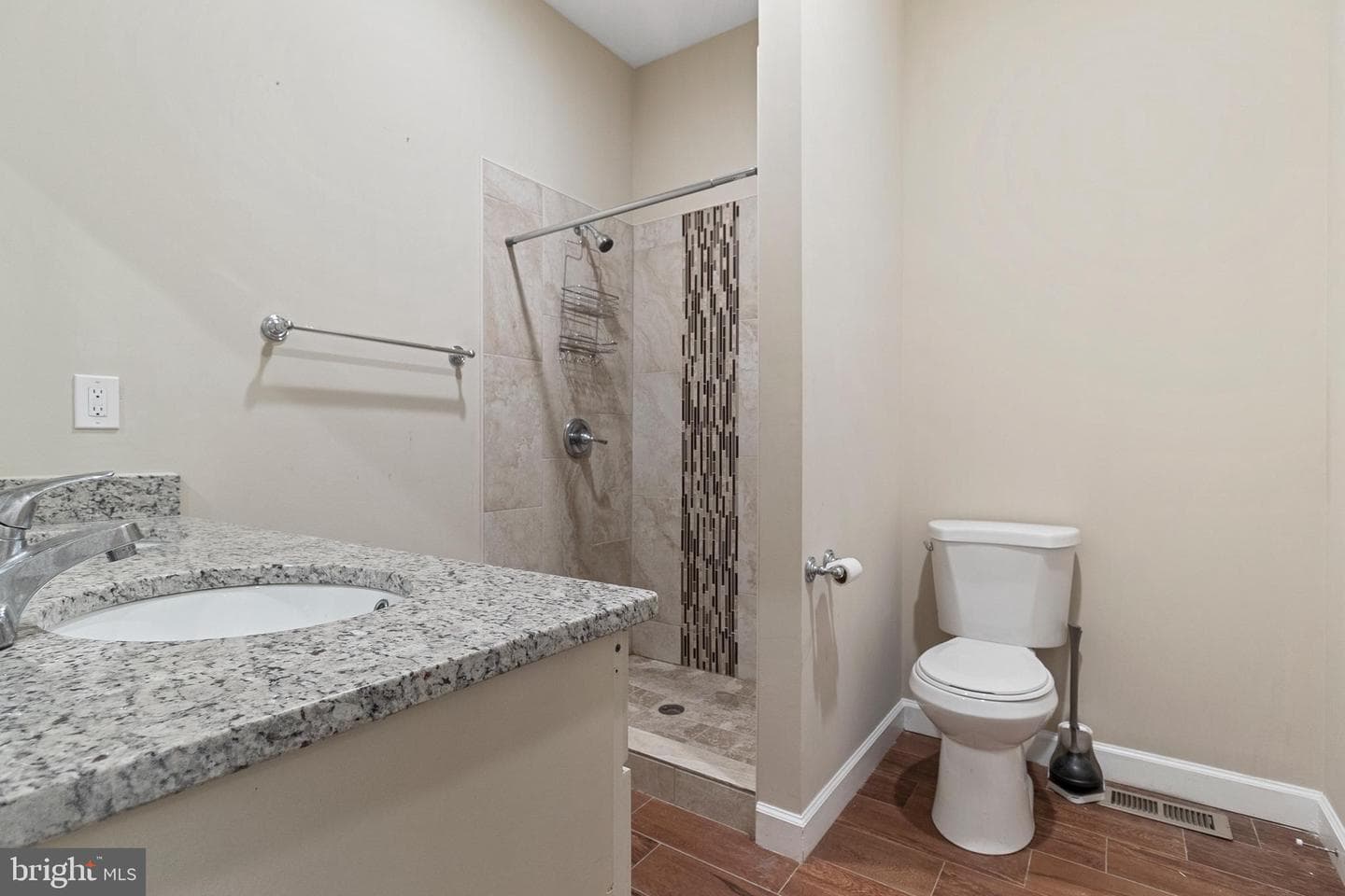 17734 Norwood Road photo 33