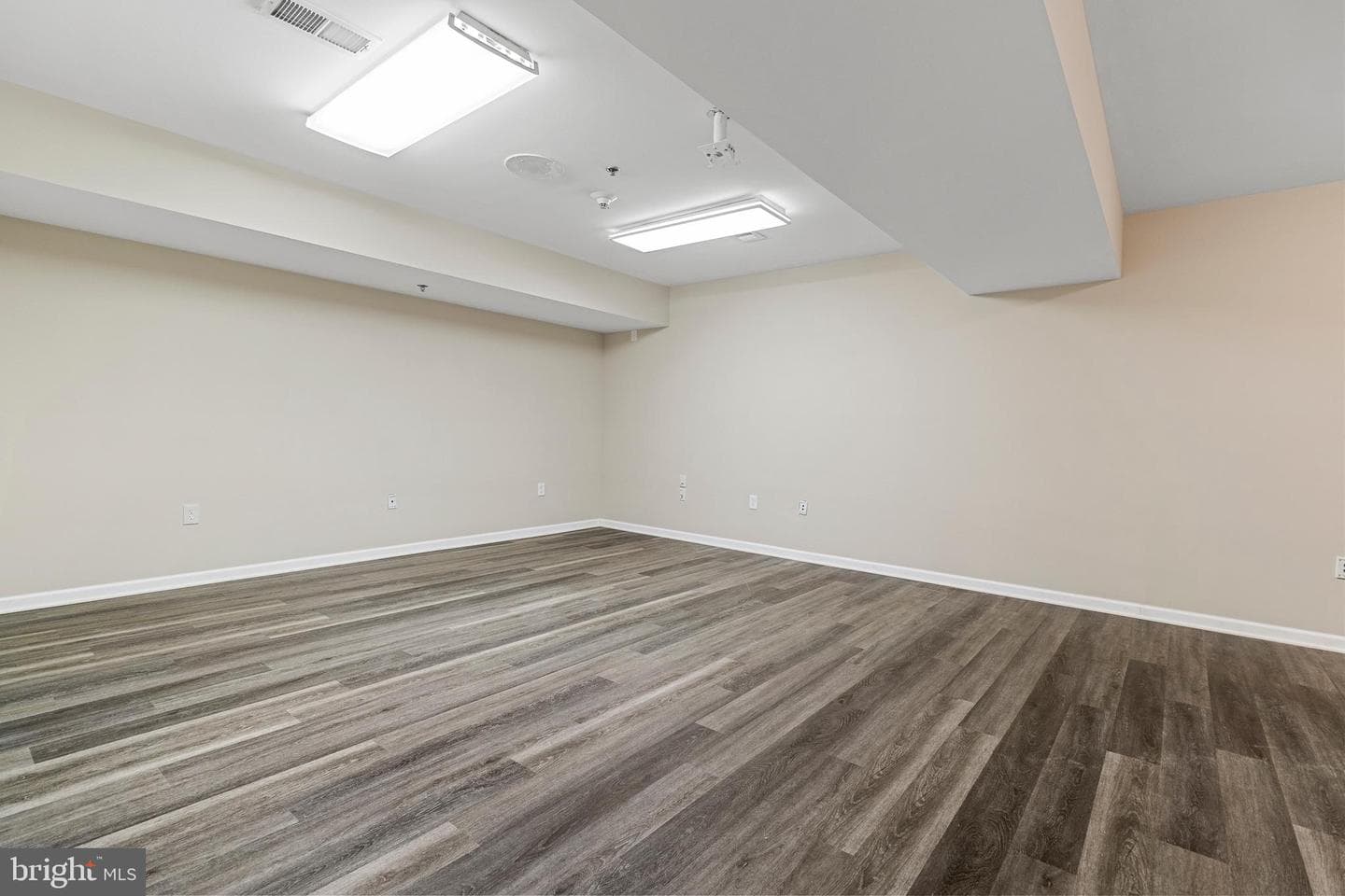17734 Norwood Road photo 47