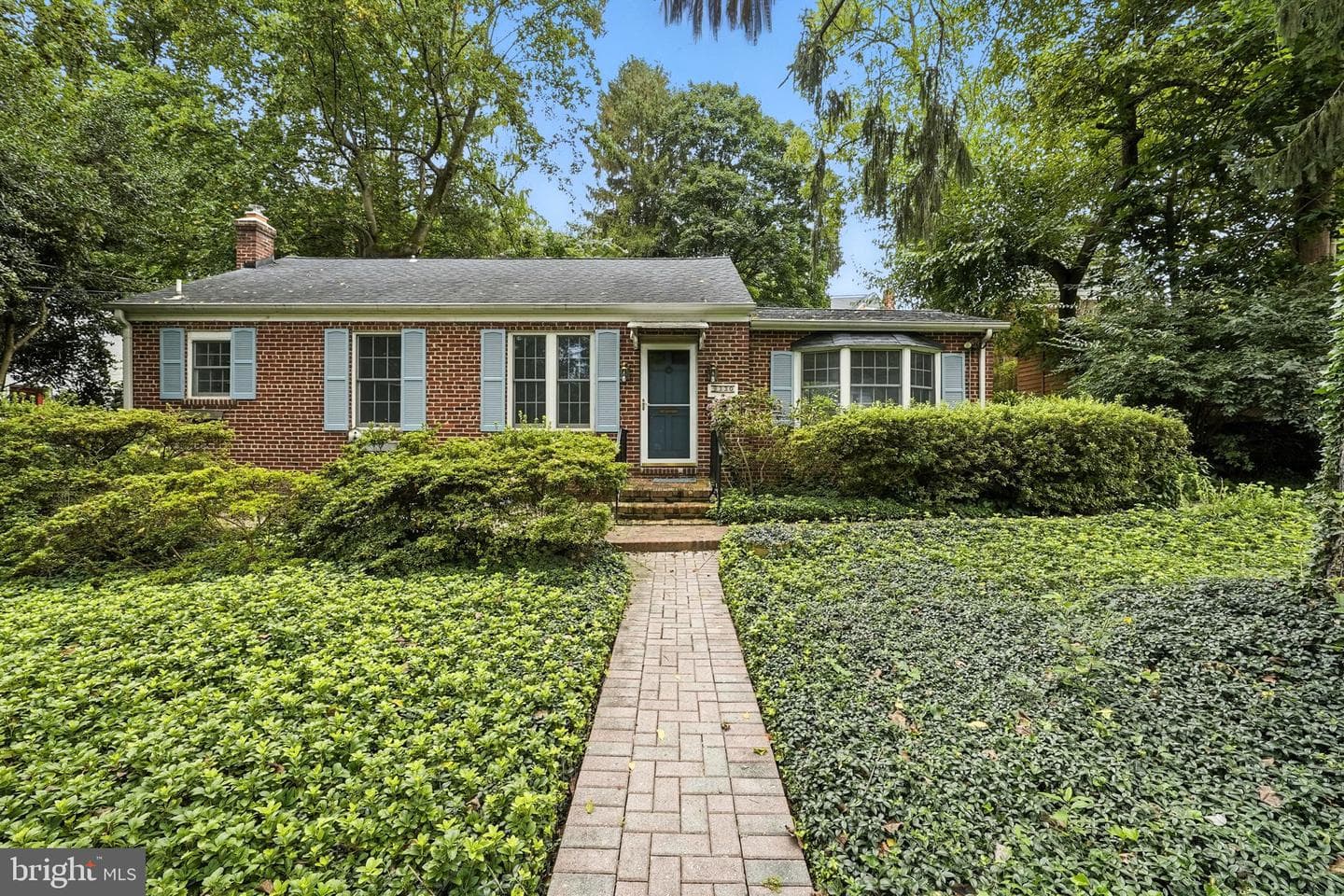 9330 Caroline Avenue photo 1