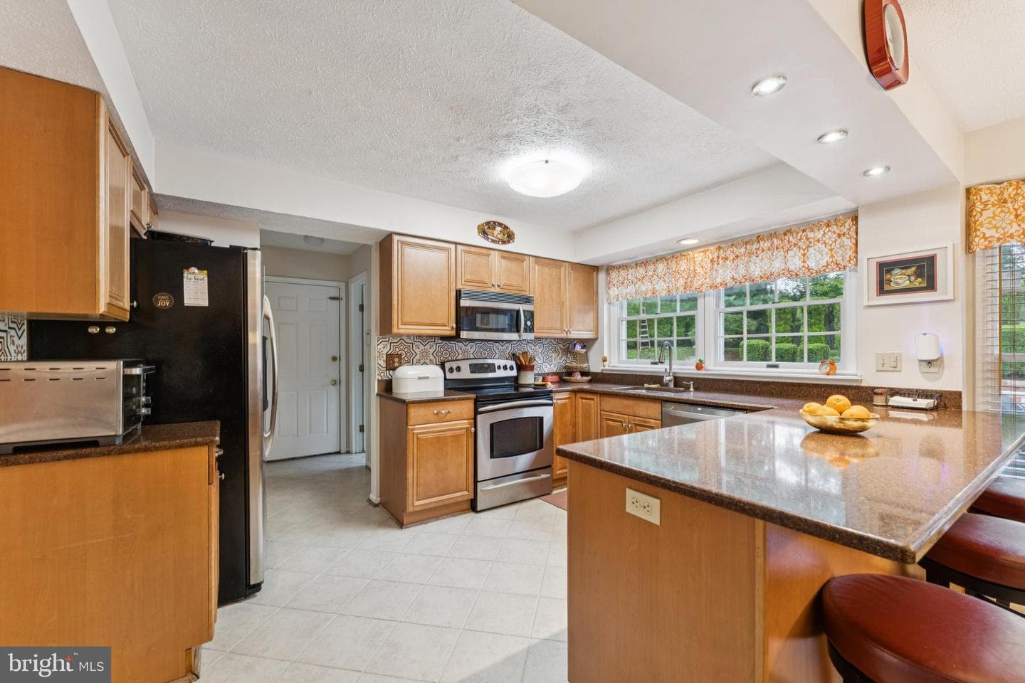 136 Amberleigh Drive photo 7