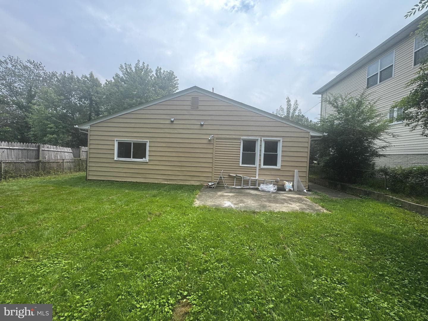 350 Howard Avenue photo 21