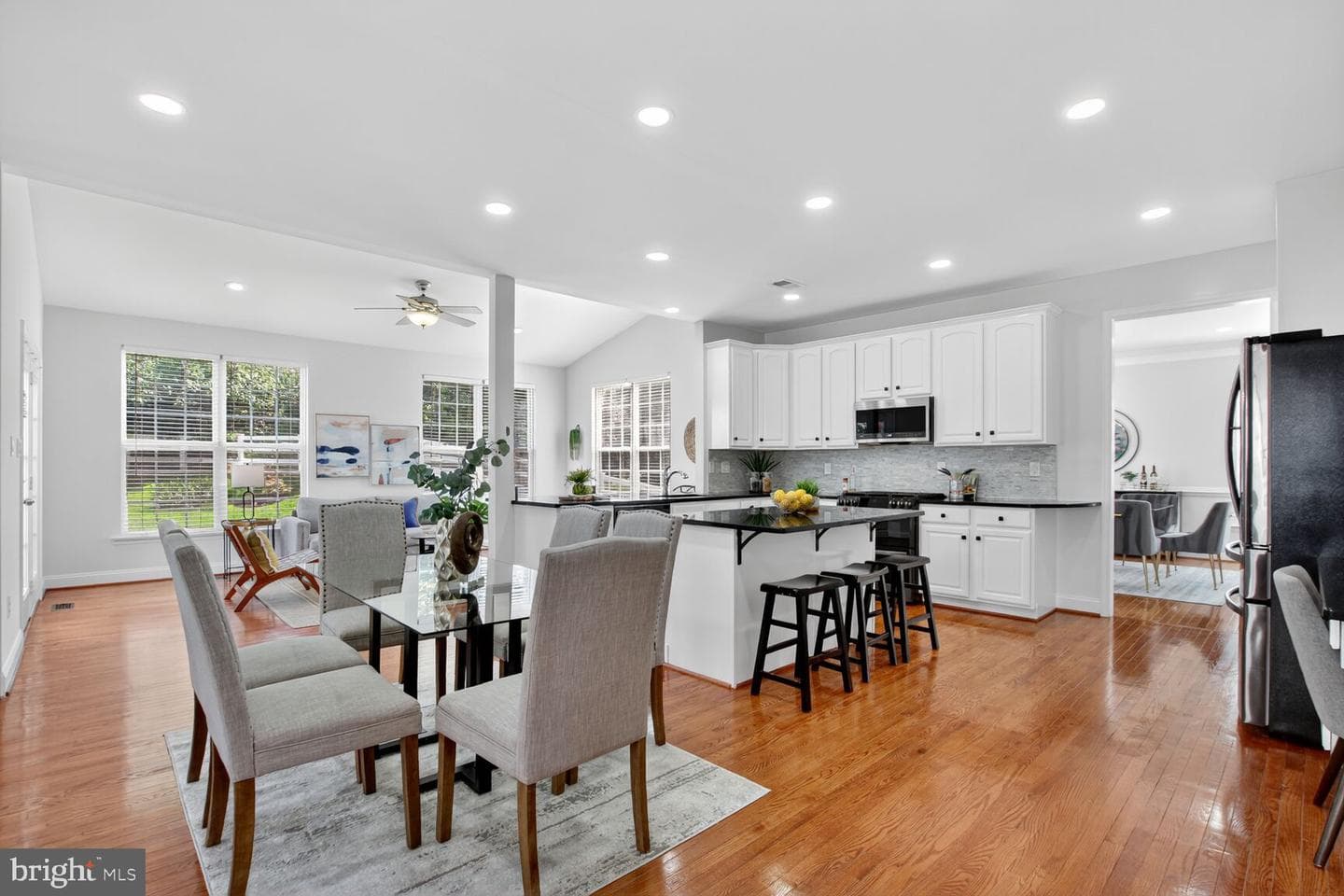 14040 Natia Manor Drive photo 3