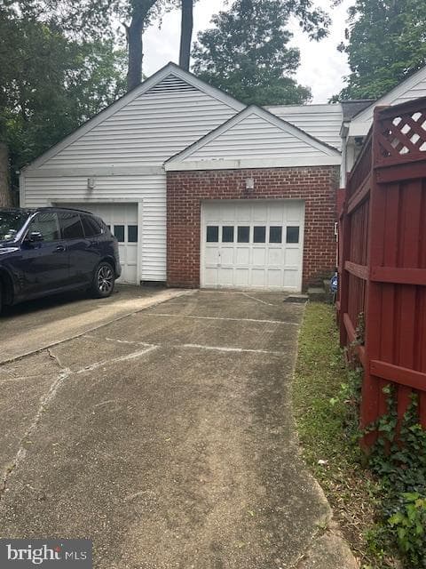 4004 Manor Road photo 5