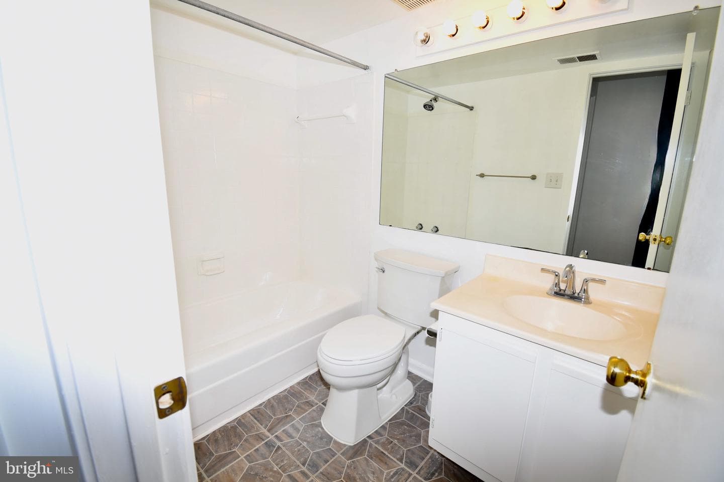 18458 Bishopstone Court #249 photo 32