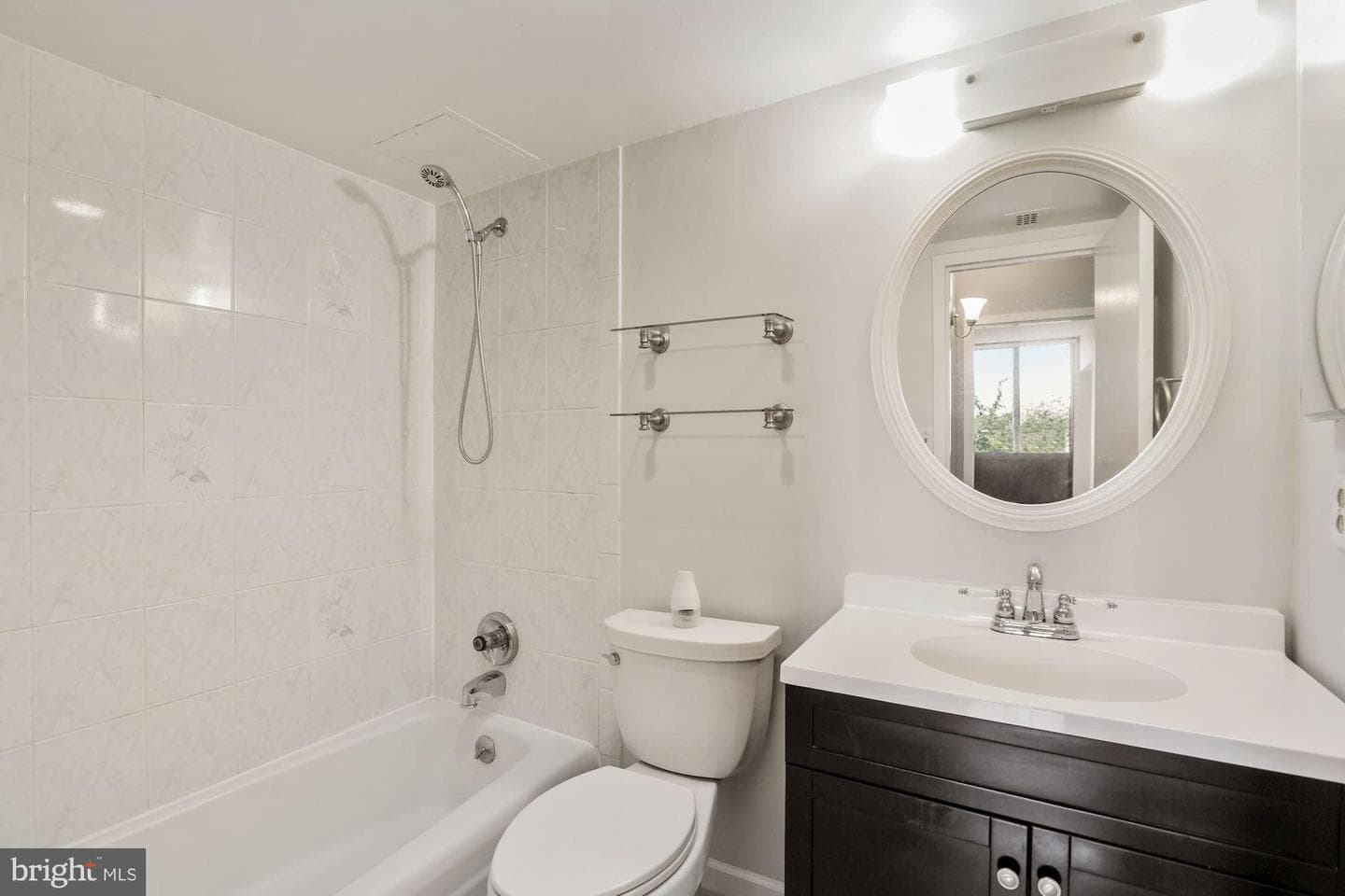 4242 East West Highway #502 photo 16