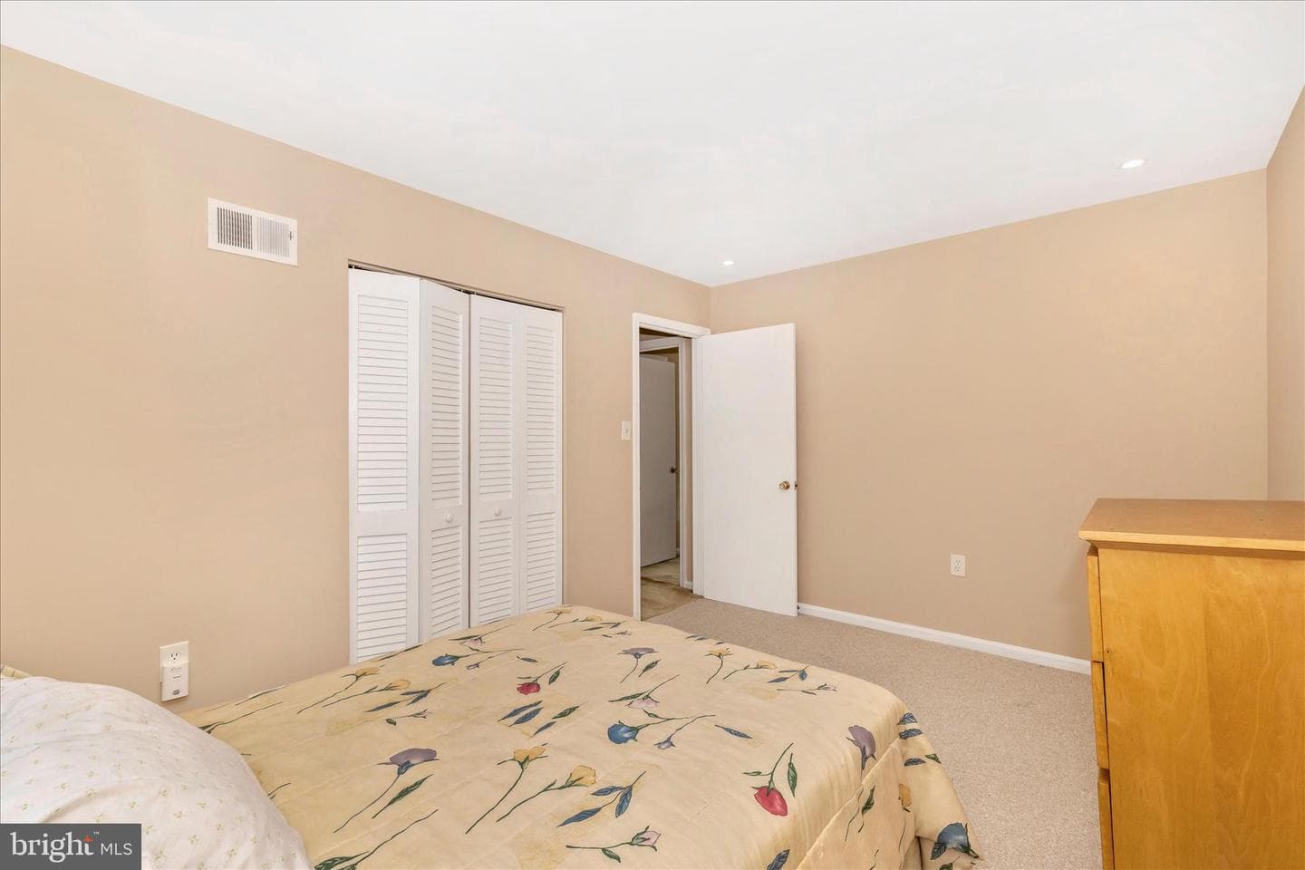 6509 Farmingdale Court photo 32