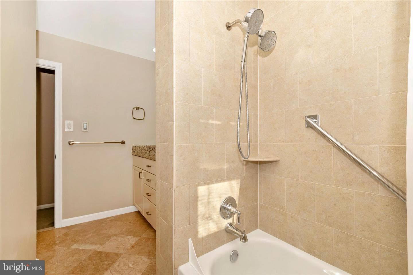6509 Farmingdale Court photo 36