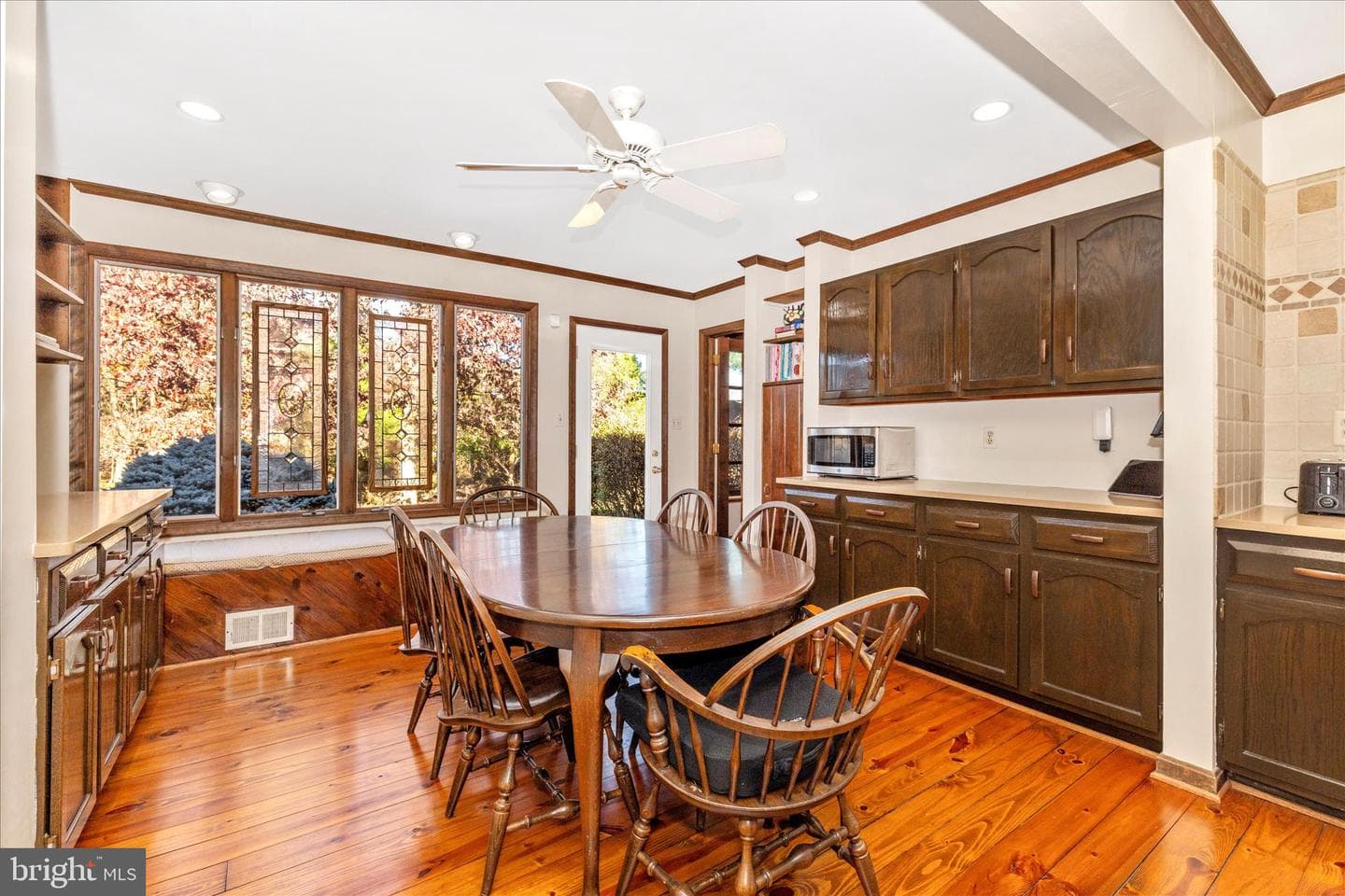 6509 Farmingdale Court photo 8