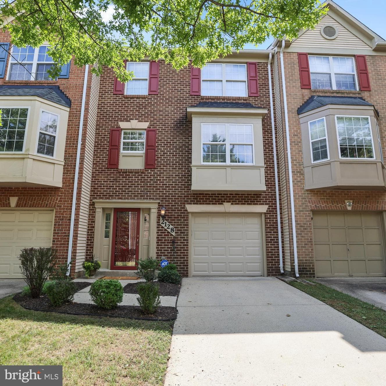 2128 Elm Tree Lane photo 2