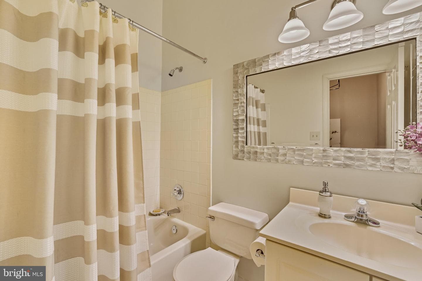 2128 Elm Tree Lane photo 31