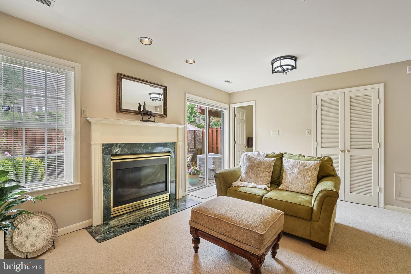 2128 Elm Tree Lane photo 8
