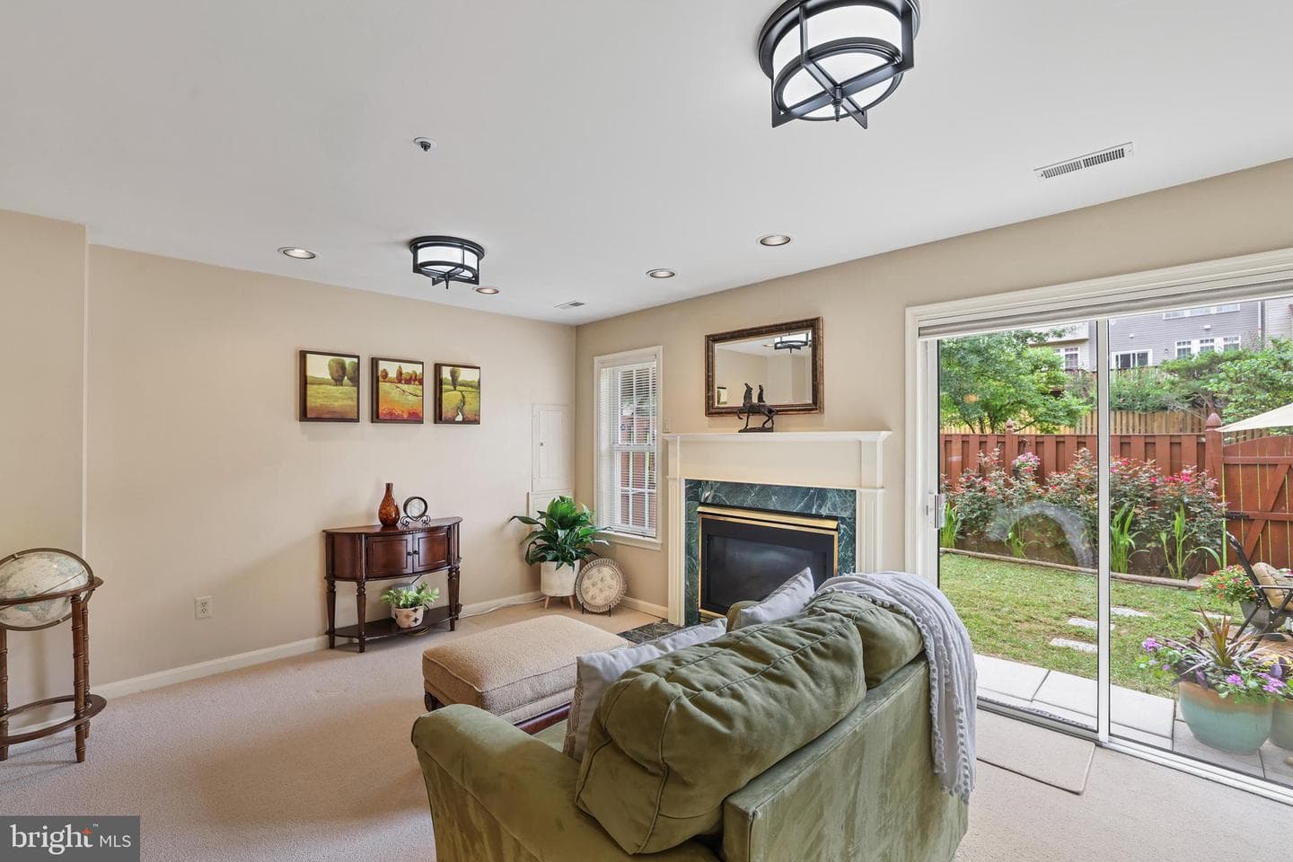 2128 Elm Tree Lane photo 9