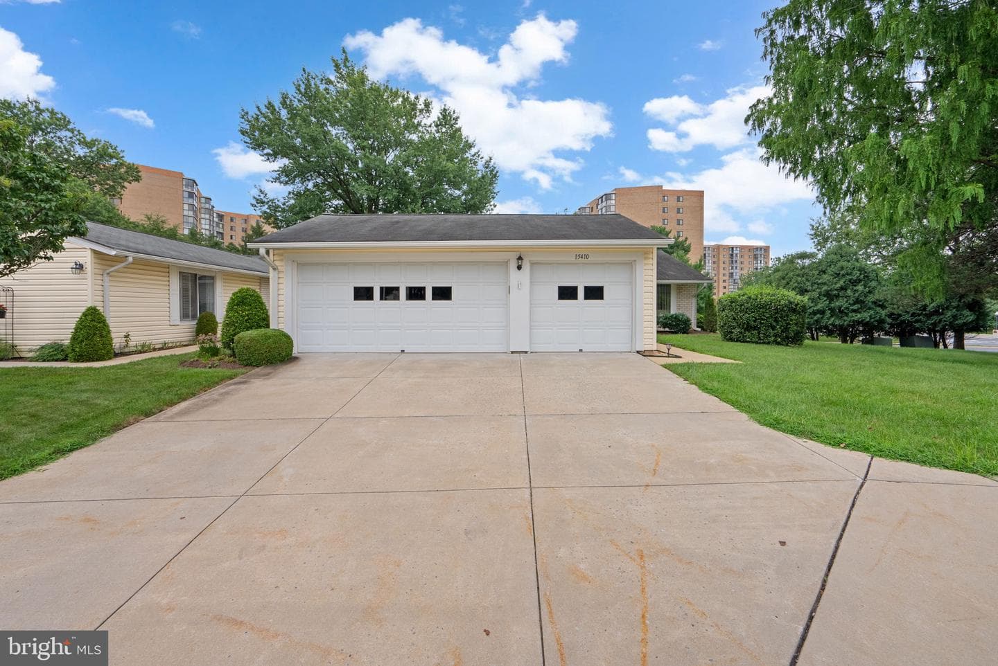 15410 Bramblewood Drive photo 2