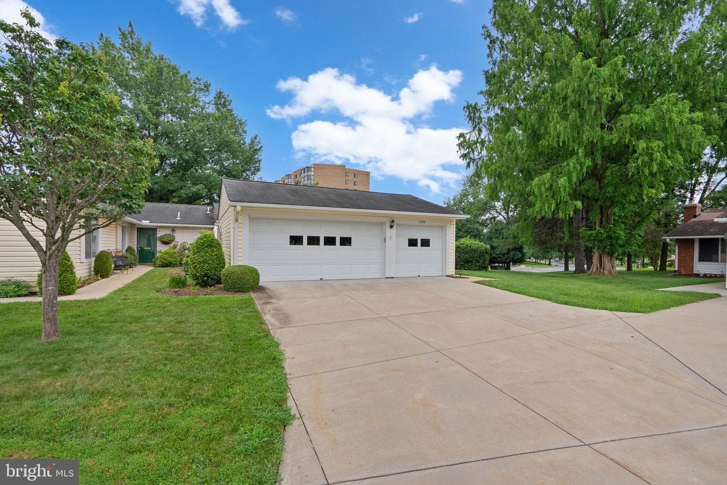 15410 Bramblewood Drive photo 3