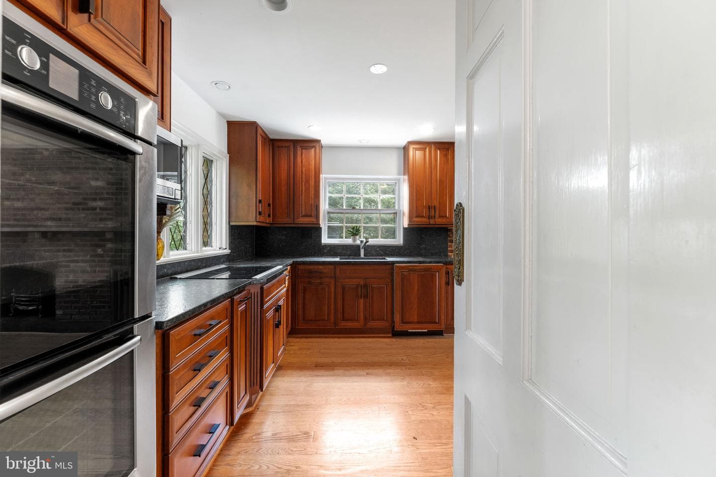 5506 Edson Lane photo 18