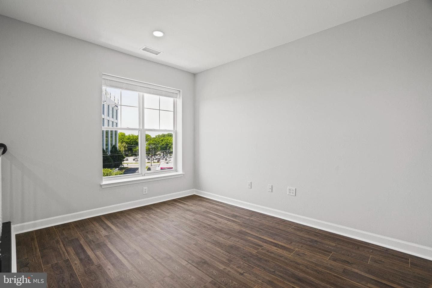 501 Hungerford Drive #325 photo 32