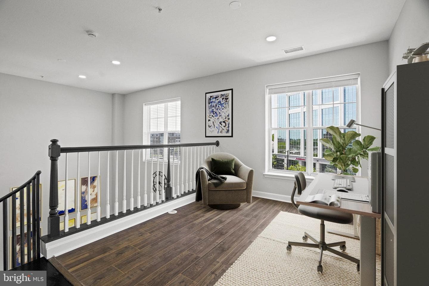 501 Hungerford Drive #325 photo 8