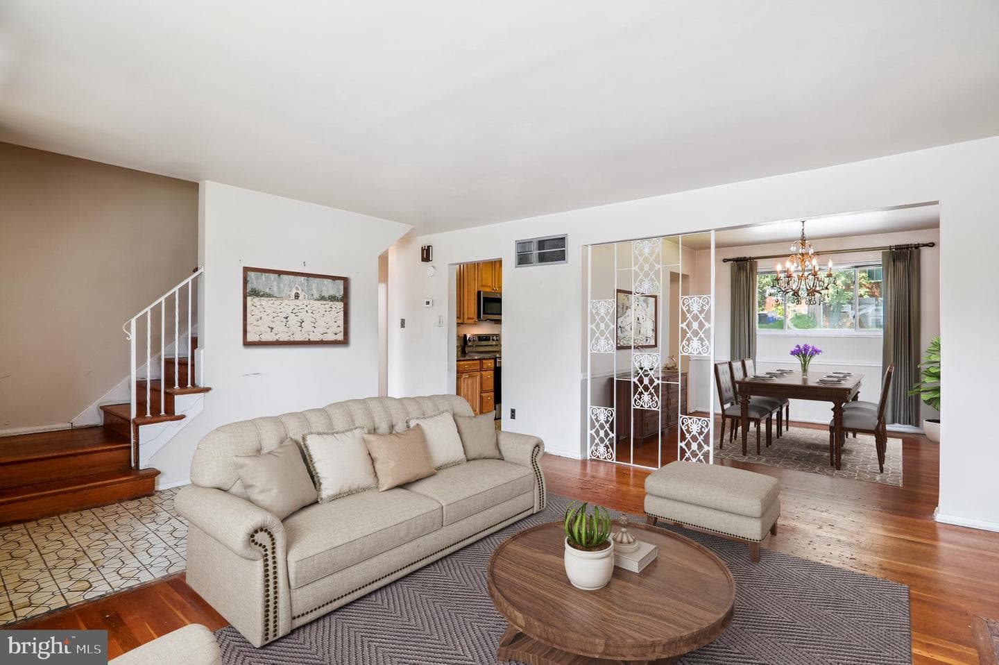 9507 Adelphi Road photo 5