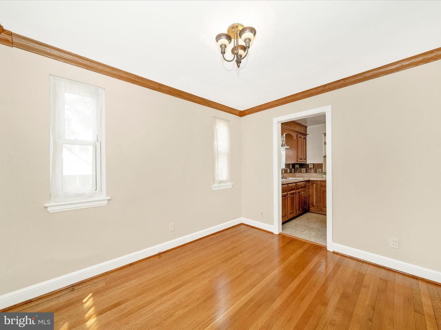 9405 Flower Avenue photo 10