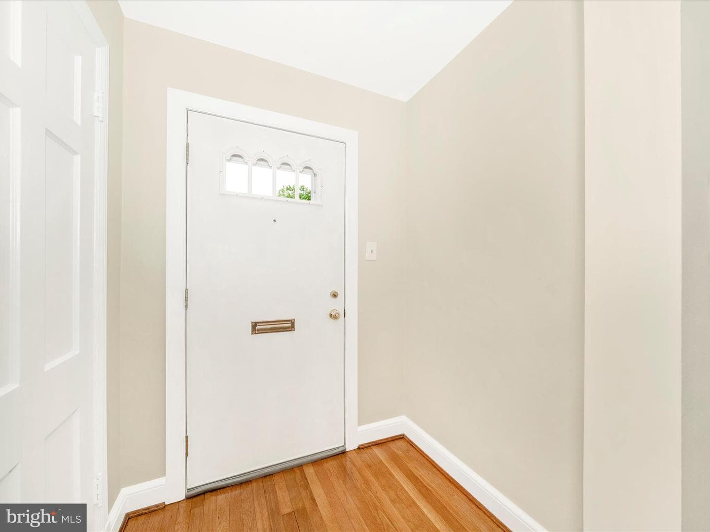 9405 Flower Avenue photo 3