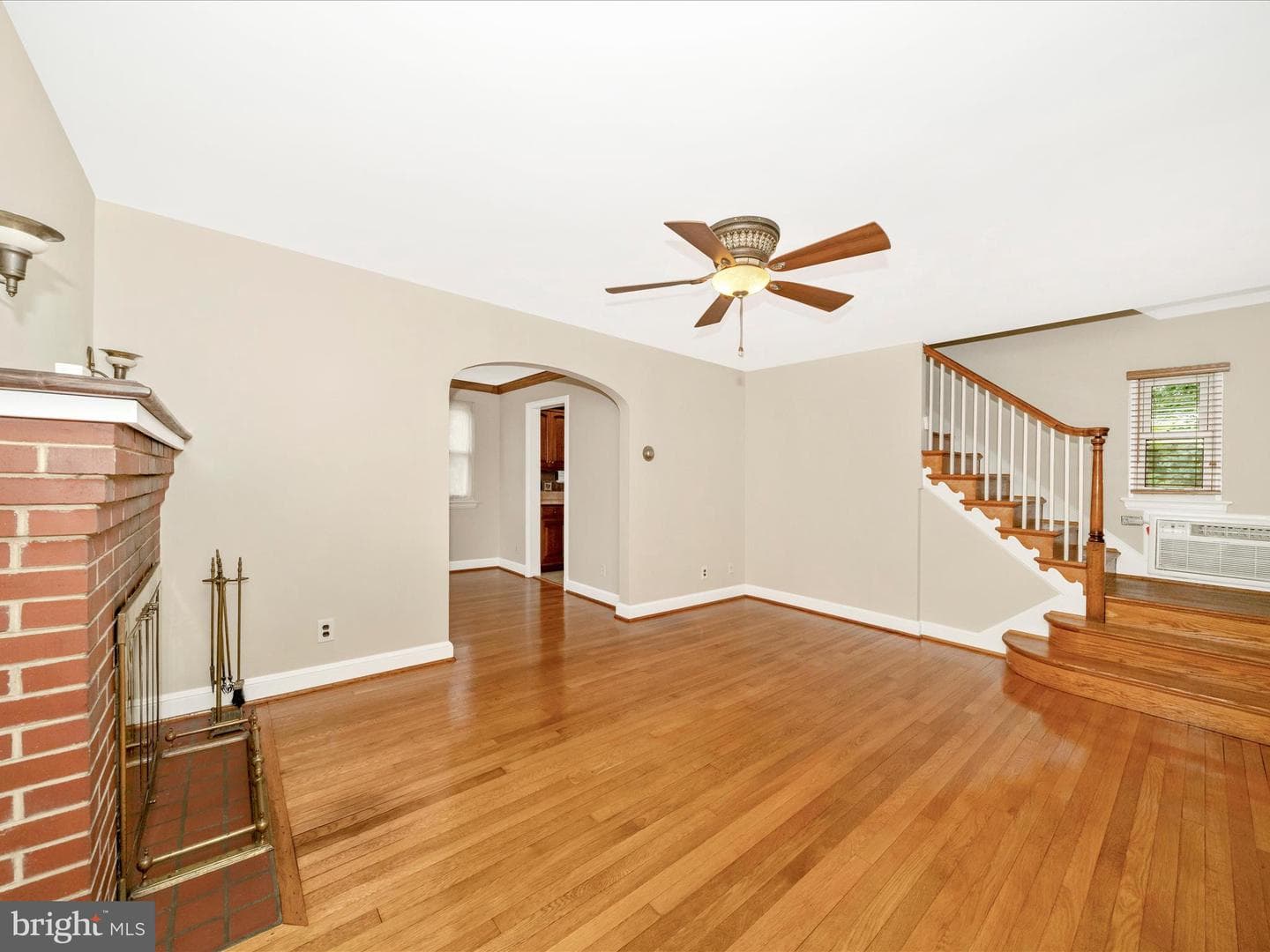 9405 Flower Avenue photo 4