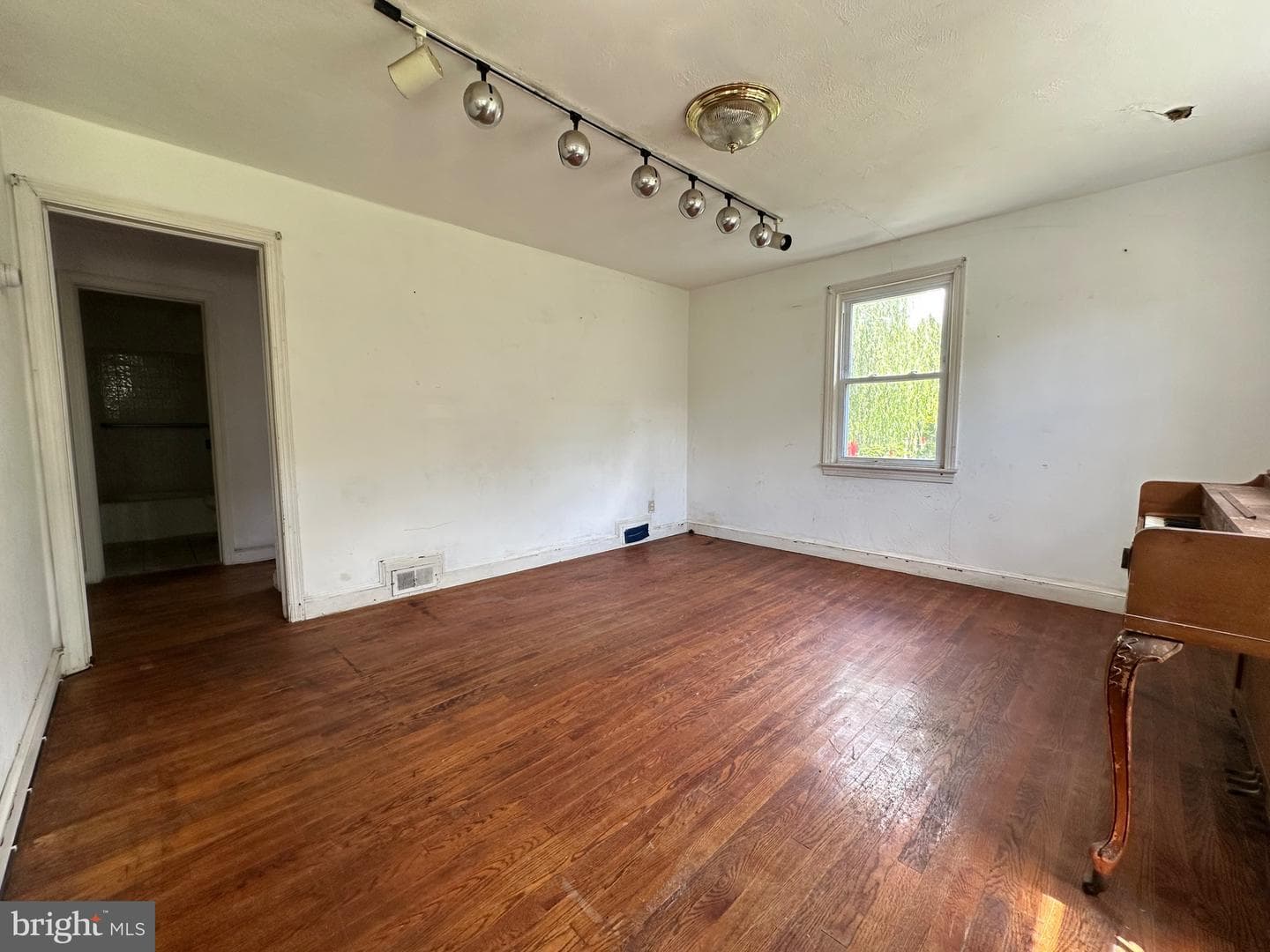 306 Grandin Avenue photo 5