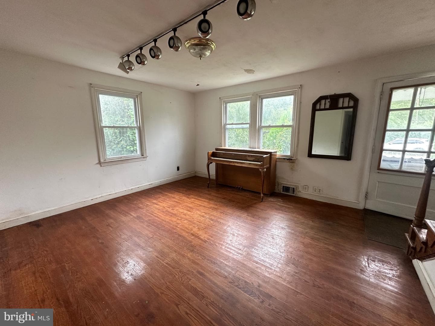 306 Grandin Avenue photo 6