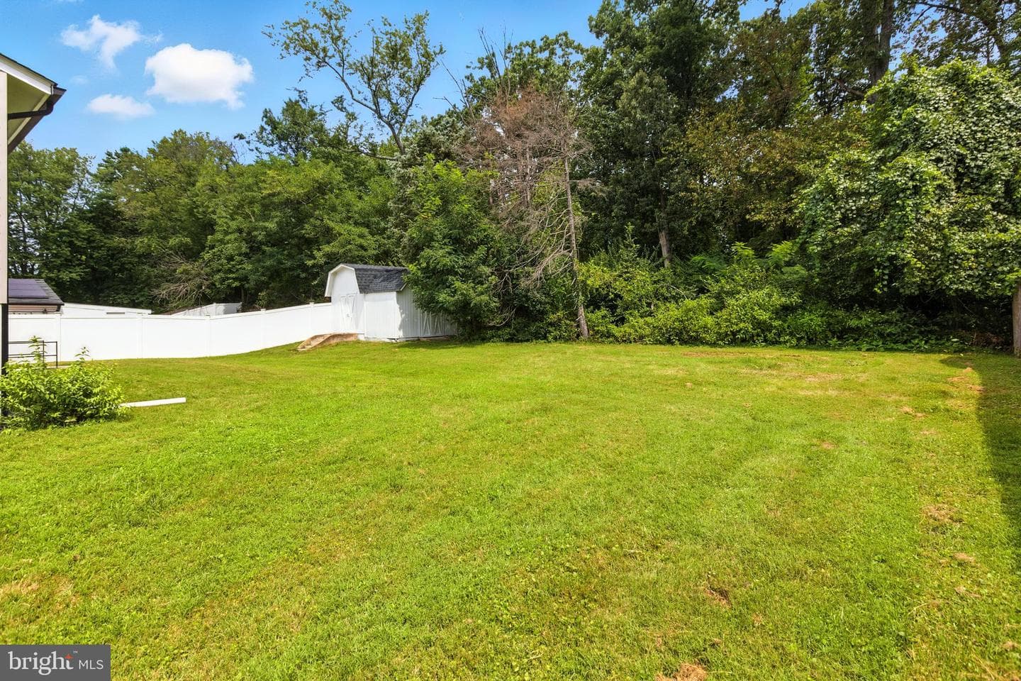 11925 Bayswater Road photo 22