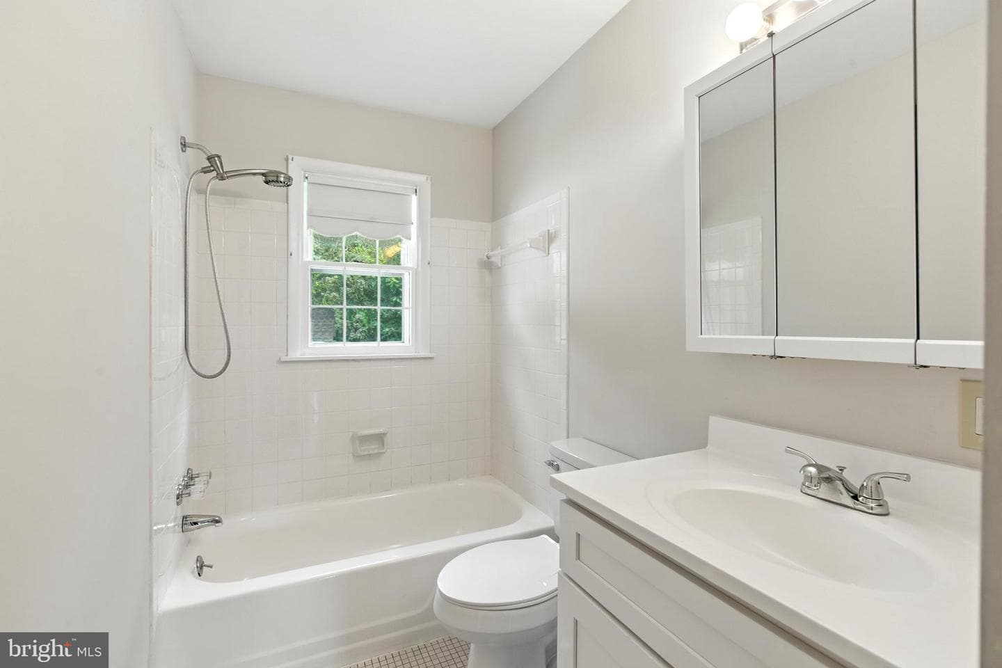 11925 Bayswater Road photo 5