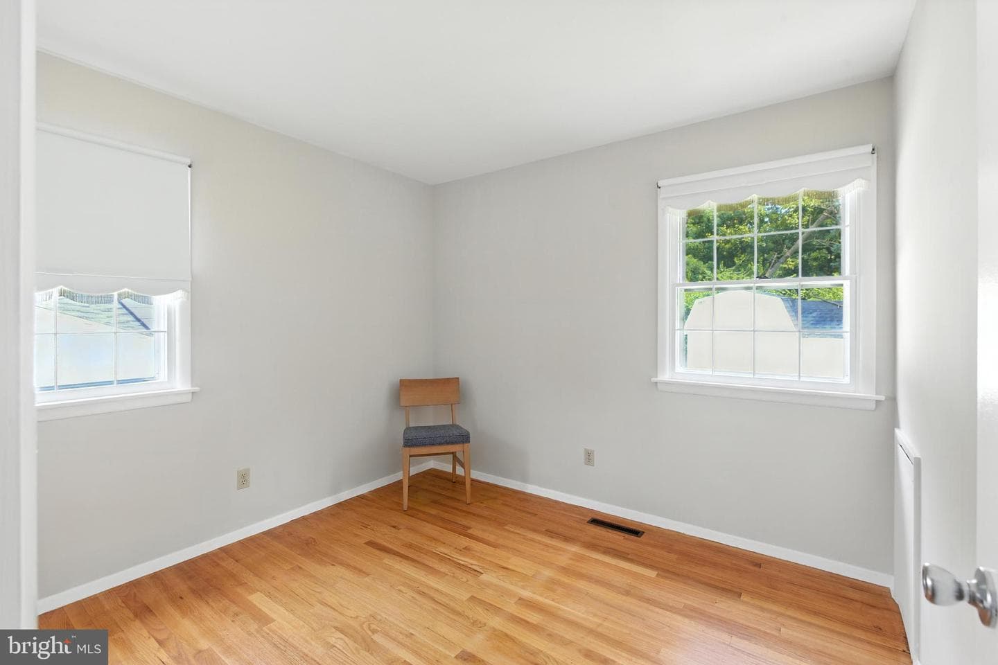 11925 Bayswater Road photo 6